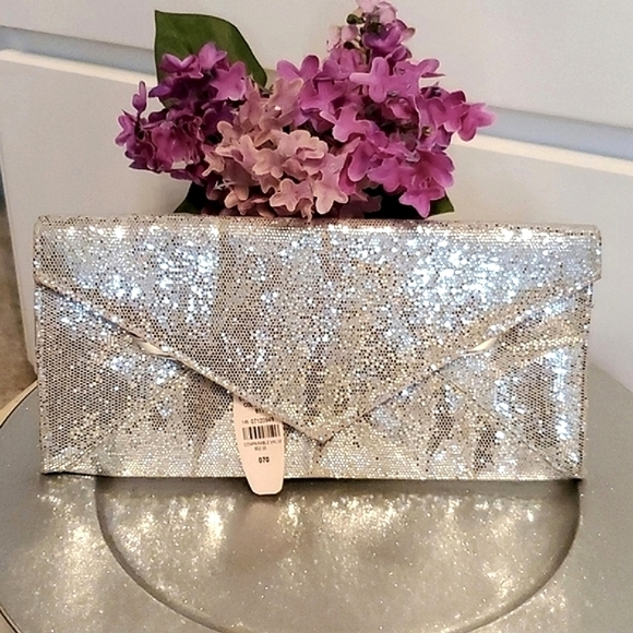 NWT Victoria's Secret Silver Bling Clutch Handbag Purse Bonus Accessories - Picture 4 of 16